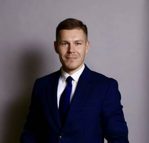 Tomasz Niedźwiecki - dyrektor Zespołu Szkół Ogólnokształcący Nr 2 w Olsztynie (IV LO)