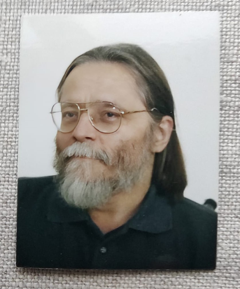 Na zdjęciu Tadeusz Piotrowski, autor obrazu "Maria Skłodowska-Curie"